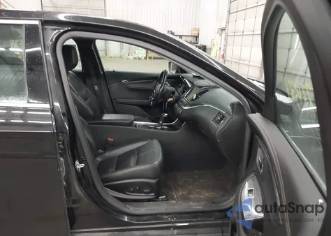 2017 Chevrolet Impala 1Lt z USA, uszkodzony, nr VIN 2G1105S31H9185128